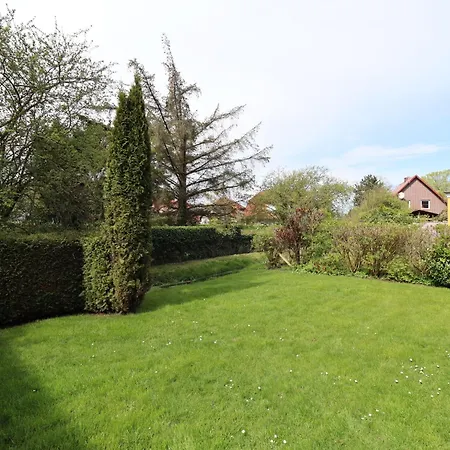 Holiday home Reihenhaus Im Ostseebad *